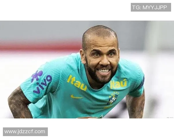 国外足球明星因涉嫌违法行为被警方拘留引发广泛关注与讨论