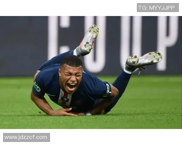 足球明星私下搞笑瞬间大曝光笑翻全场的趣味图片合集