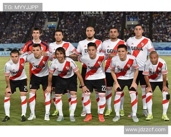 重庆足球队与北京足球队赛后状态分析与复盘总结