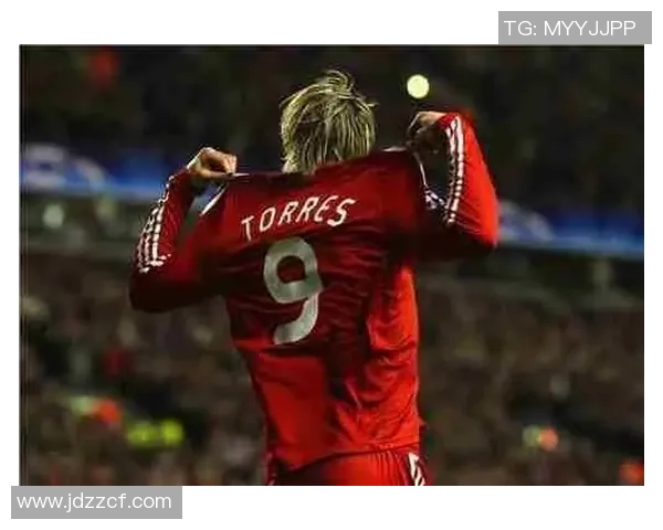 红色足球明星头像男生展现青春活力与运动激情的完美结合